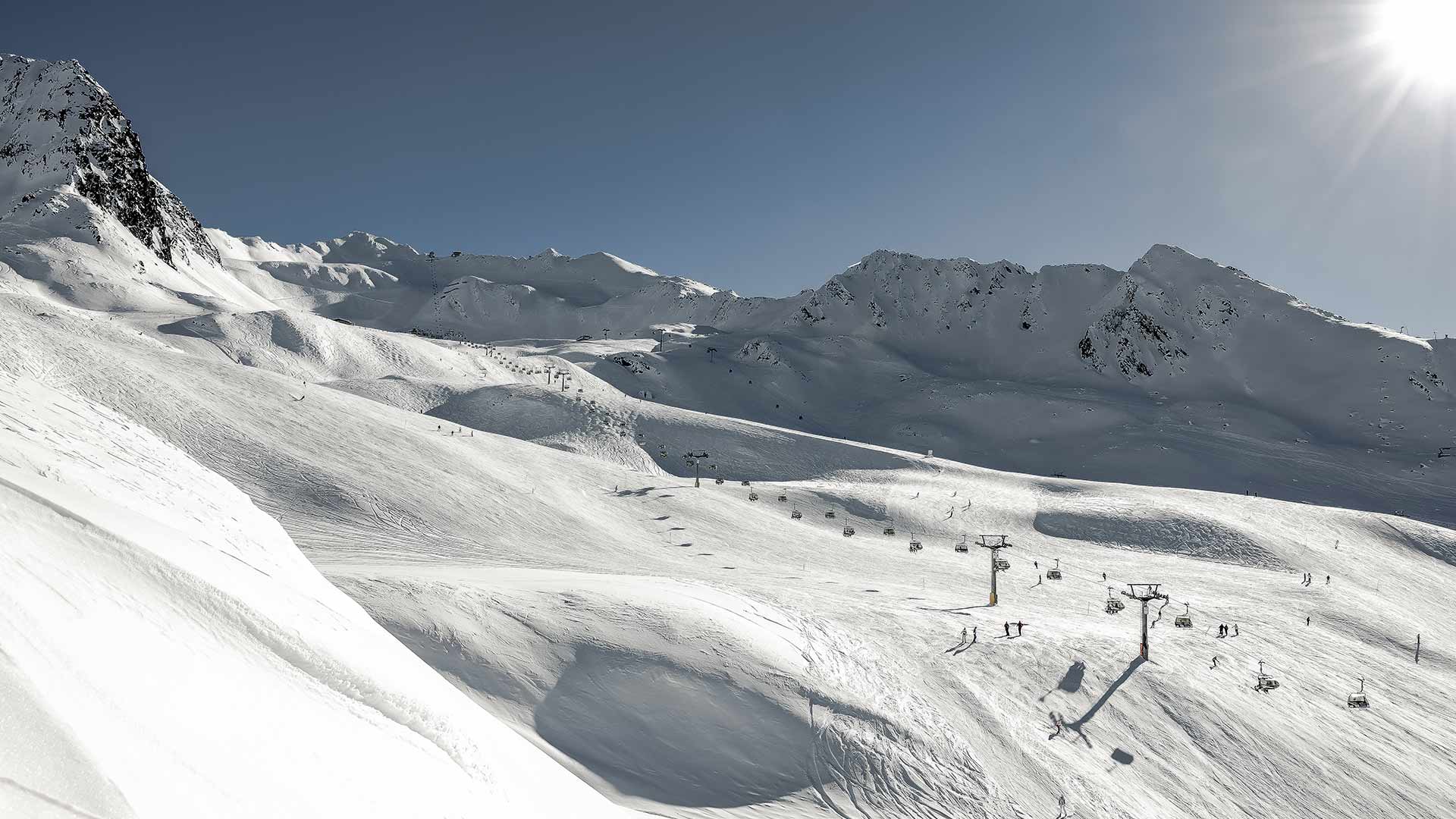 Top Quality Skiing von November bis Mai!